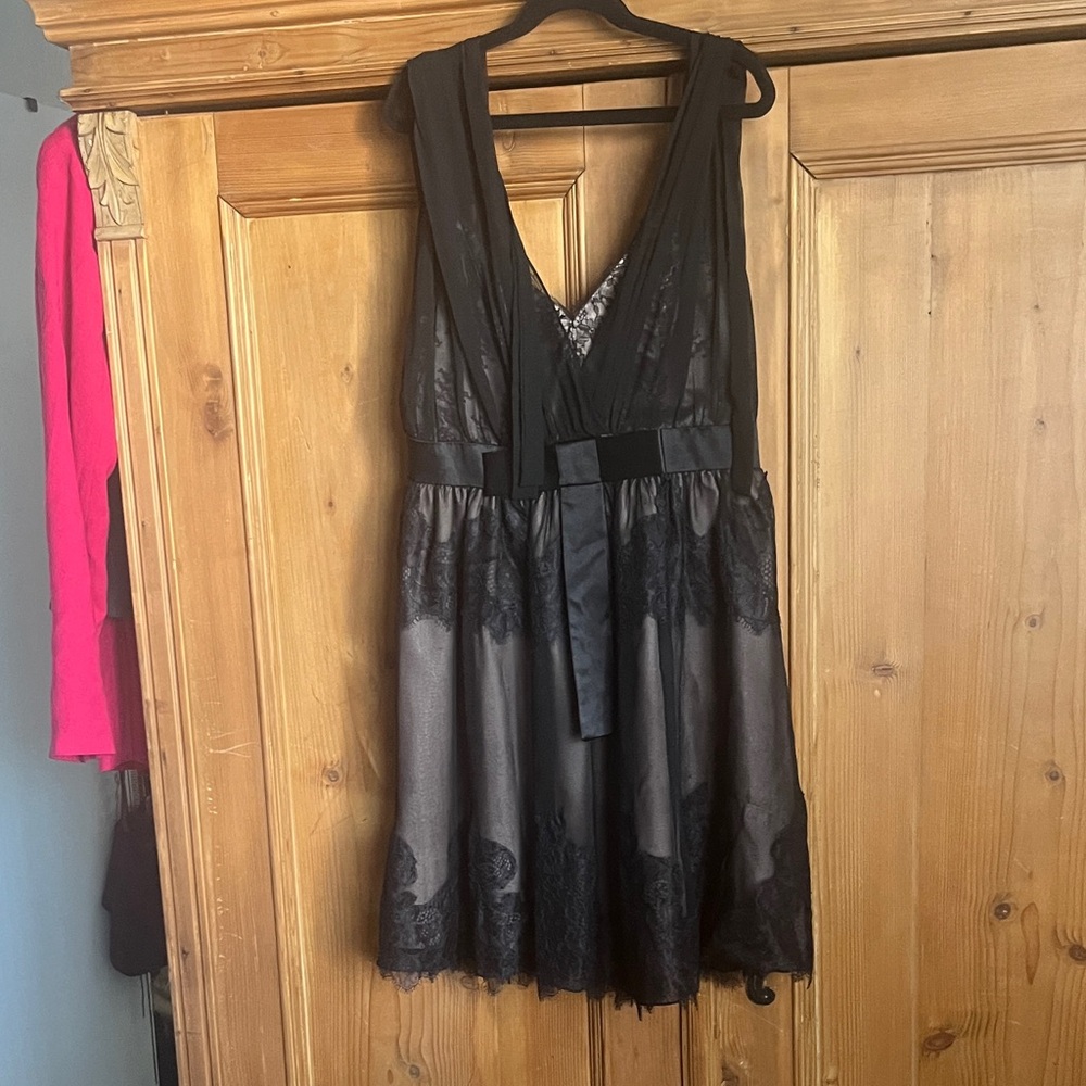 Elegant Black Lace Dress